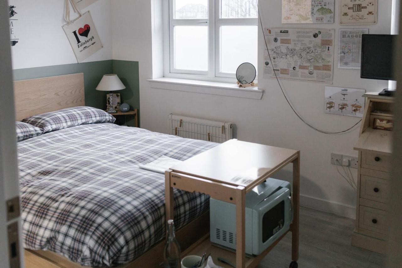 Broomhouse Homestay エディンバラ エクステリア 写真