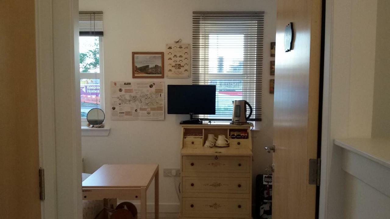 Broomhouse Homestay エディンバラ エクステリア 写真